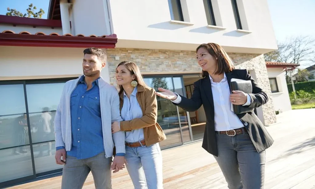 Realtor with home search support helping buyers find homes, compare neighborhoods, negotiate offers, and complete successful residential property purchases.